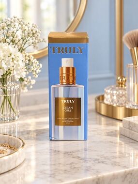 TRULY Clean Girl Fragrance Mist